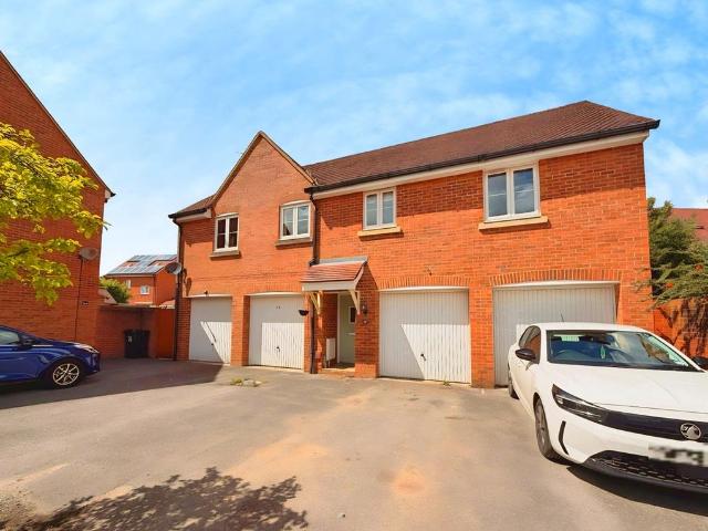 Flat for sale in Taw Hill, Abbey Mead