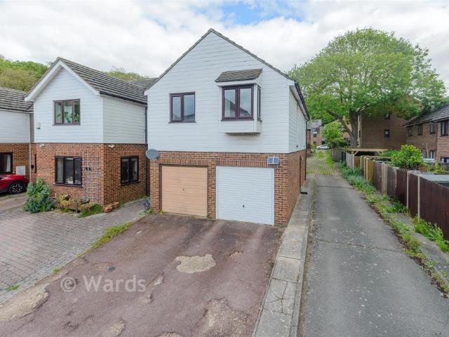 Flat for sale in Frindsbury