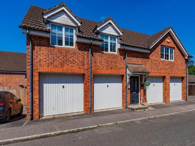 Flat for sale in Bryncyn, Falcon Lodge
