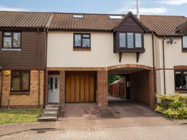 Flat for sale in Priest Down, Hampshire