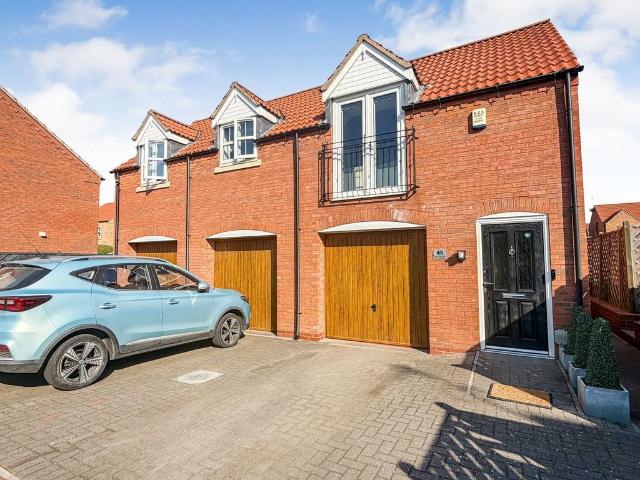 Flat for sale in Kingswood, Hull