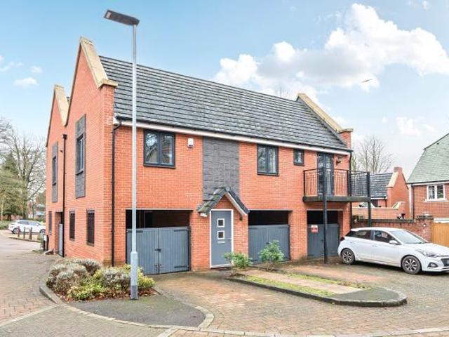 Flat for sale in Daws Hill, Cressex