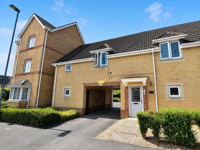 Flat for sale in Leighton-Linslade, Leighton Buzzard