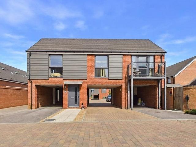 Flat for sale in Bordon, East Hampshire