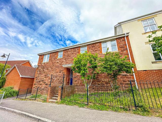 Flat for sale in Somerset