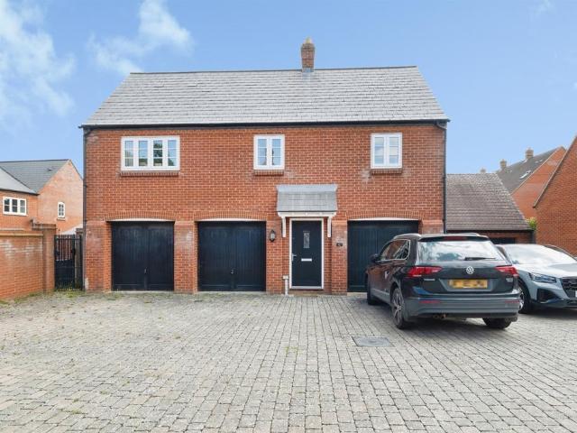 Flat for sale in Carpenter's Place, Brackley