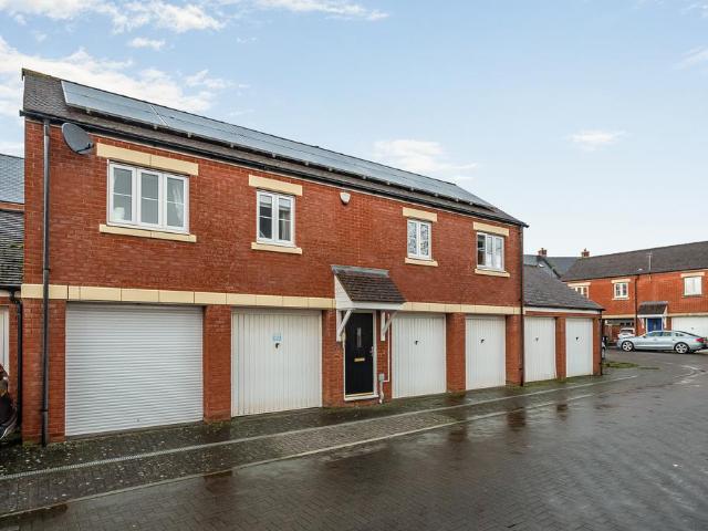 Flat for sale in Taw Hill, Haydon Wick