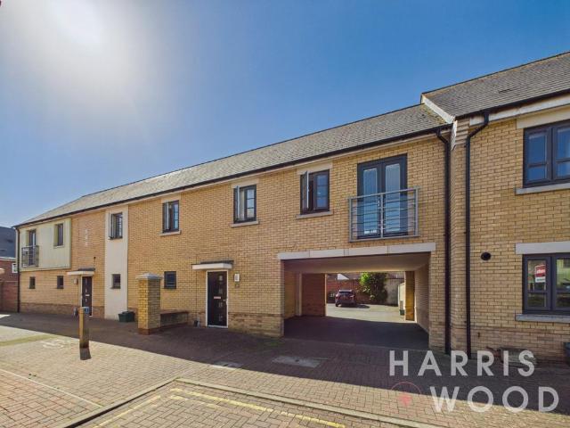 Flat for sale in Hythe, Fordham Heath