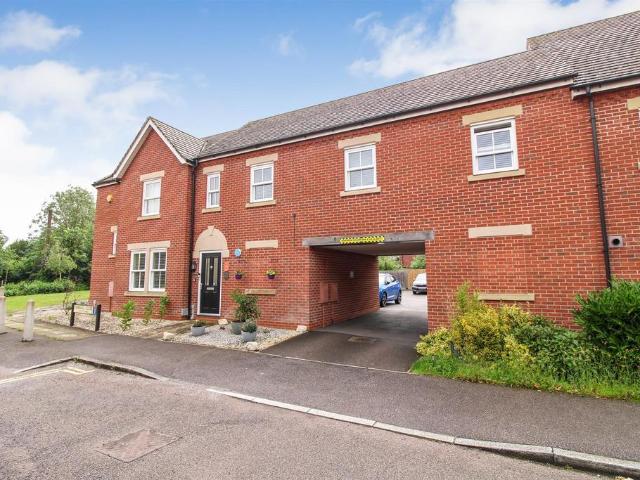 Flat for sale in Bedford
