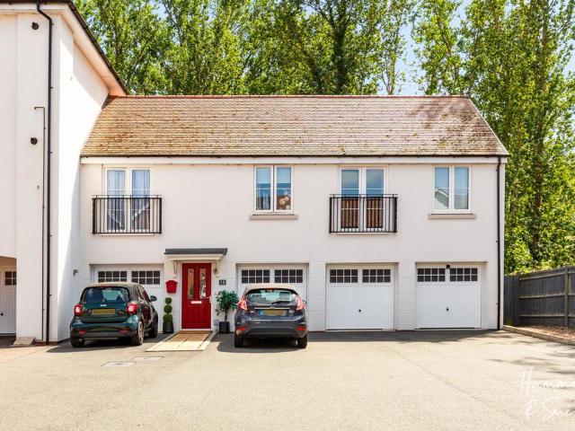 Flat for sale in Colliers End, Hertfordshire