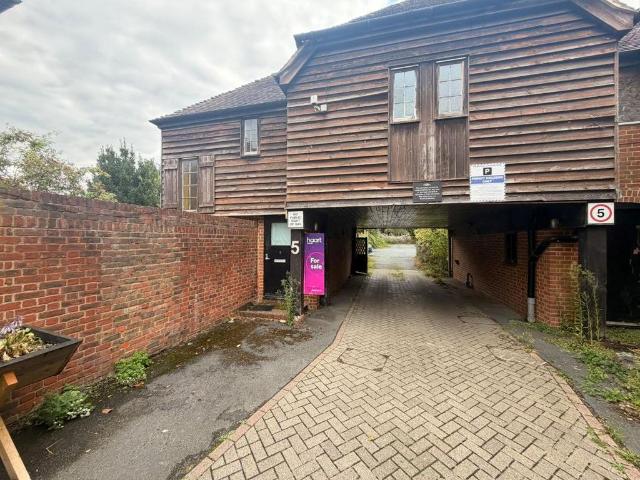 Flat for sale in Bridgefield, Kent