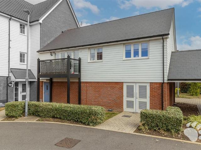 Flat for sale in Chelmsford, Essex