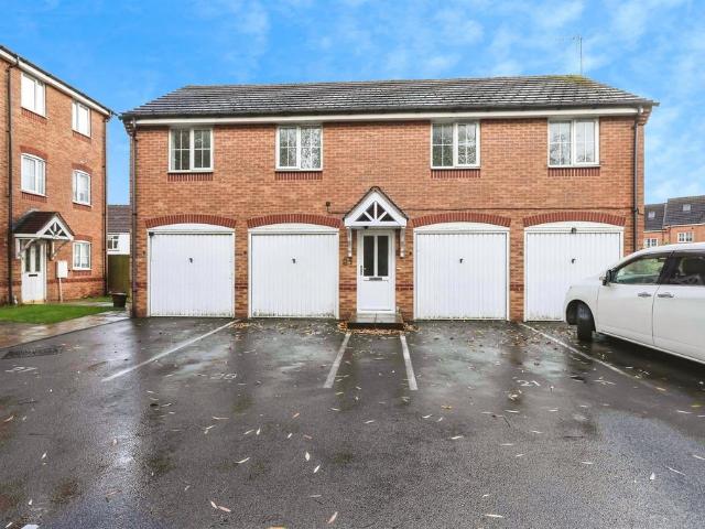 Flat for sale in Causeway Green, West Midlands