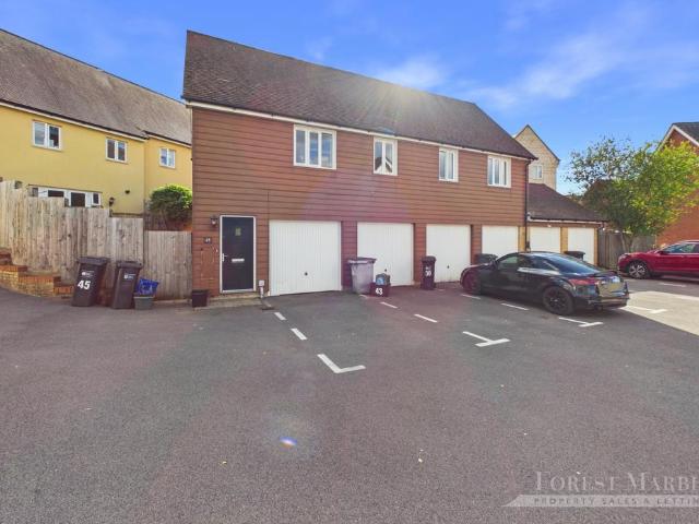 Flat for sale in Fromefield, Frome