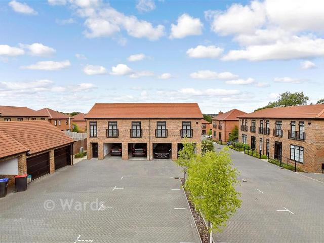 Flat for sale in Stuppington, The Bridge