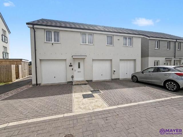 Flat for sale in Palmeston Heights, Plymouth