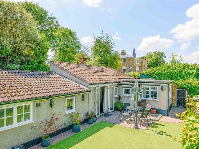Flat for sale in Blackhills, Surrey
