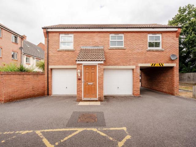 Flat for sale in Catbrain, South Gloucestershire