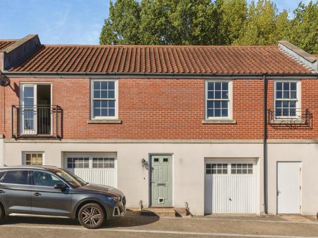 Flat for sale in Bailbrook, Dulcote