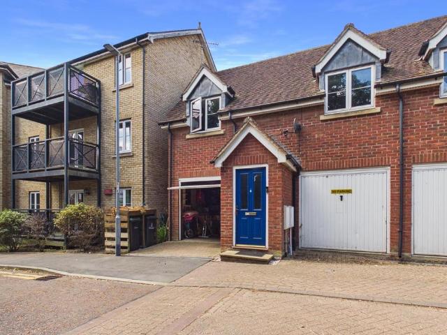 Flat for sale in Mile End, Fordham Heath