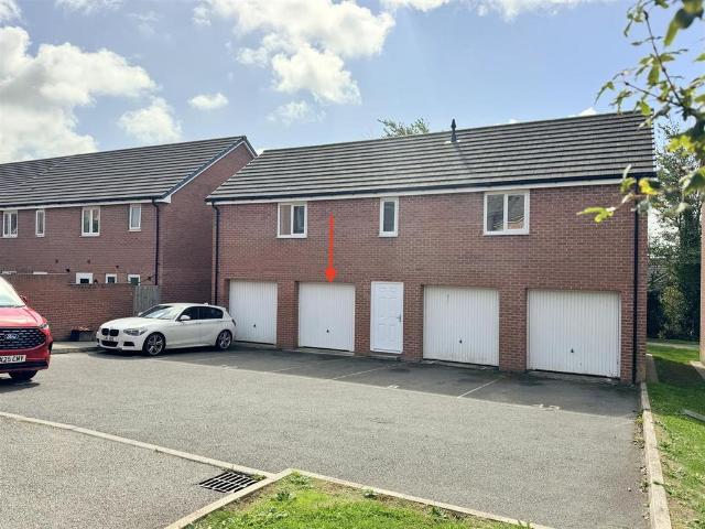 Flat for sale in Colan