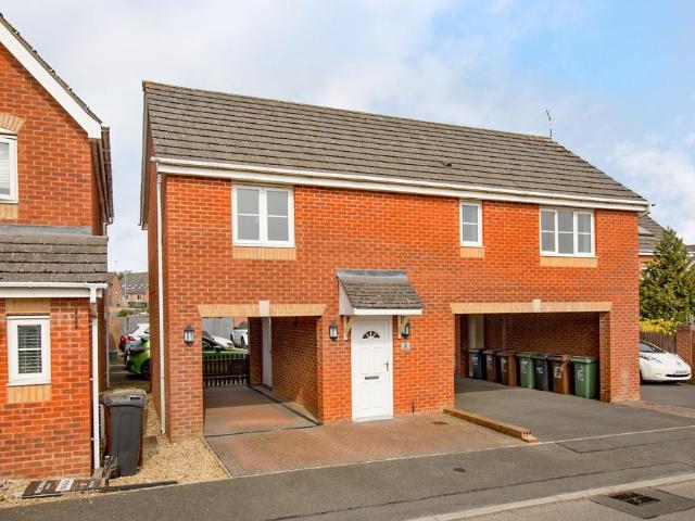 Flat for sale in Corby