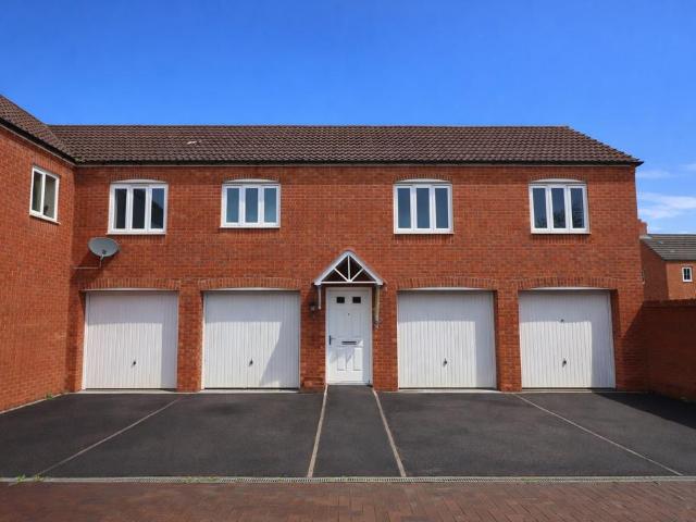 Flat for sale in Glastonbury, Somerset