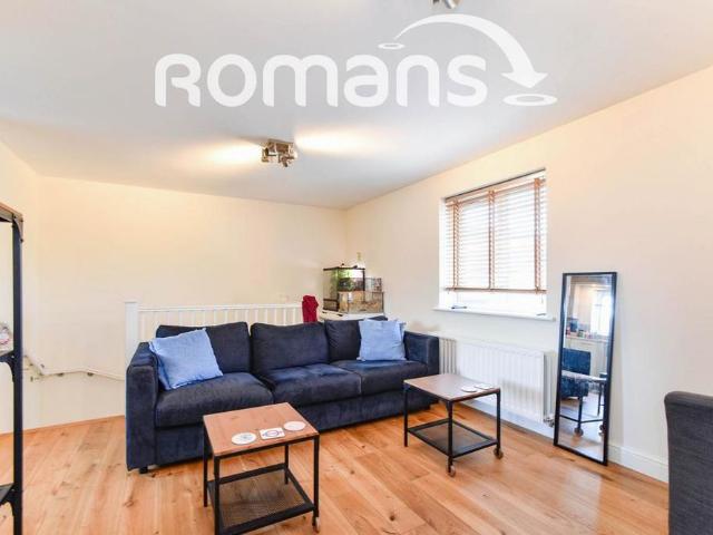 House for rent in Haydon End, Abbey Mead