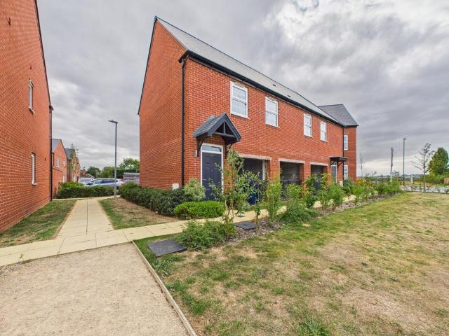Flat for rent in Pamington, Gloucestershire