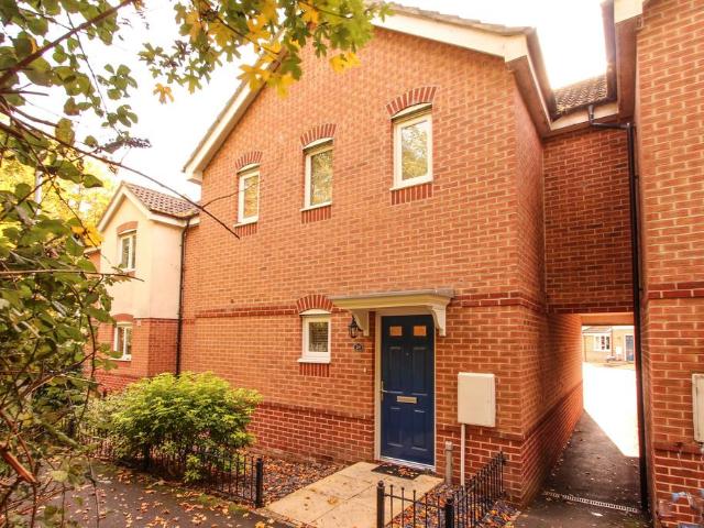 Flat for rent in Brympton, Somerset