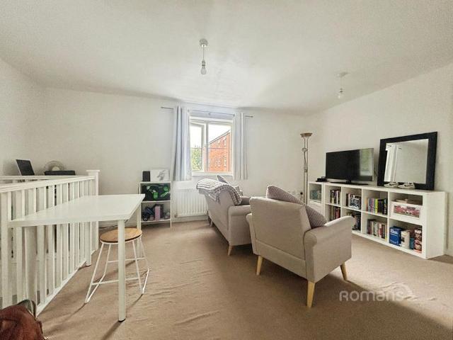 House for rent in Haydon End, Abbey Mead