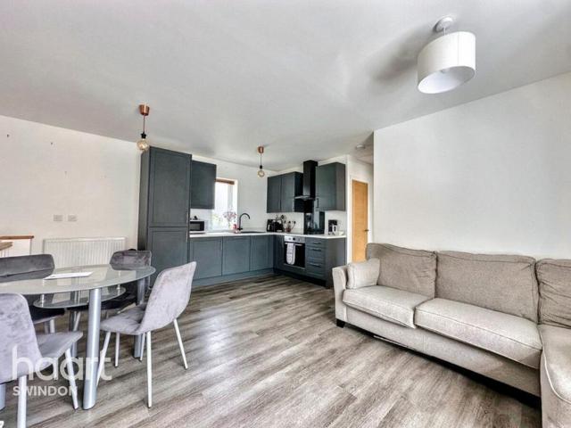 Flat for rent in Greenbridge, Kingsdown