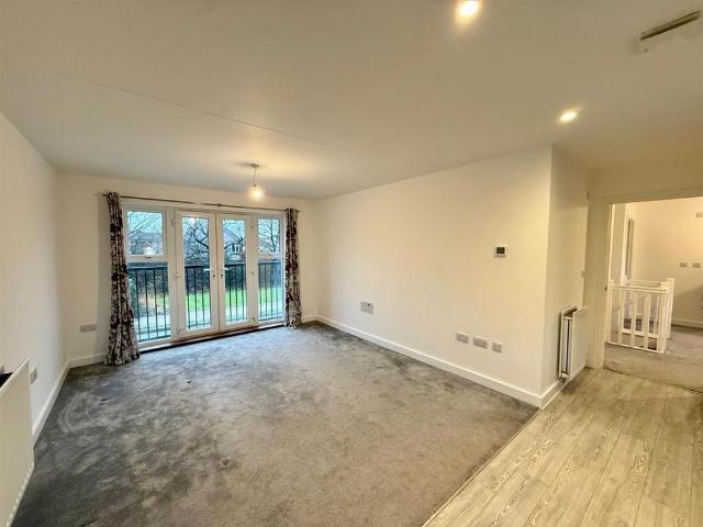 House for rent in Kilnwood Vale, Horsham