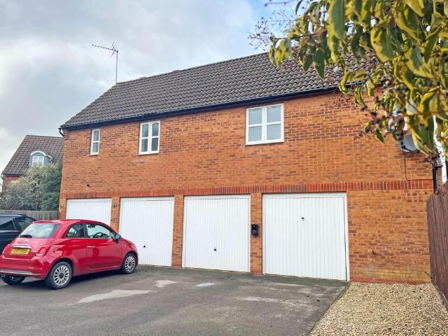 Flat for rent in Hampton Hargate, Peterborough