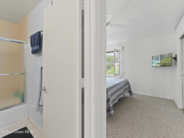 Room for rent in Cocoa Beach, Florida