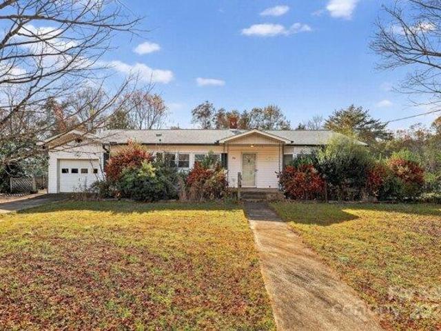 House for sale in Columbus, North Carolina