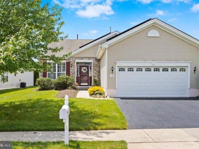 House for sale in Columbus, New Jersey