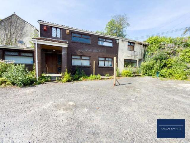 Commercial for sale in Pontardawe, Ynysmeudwy