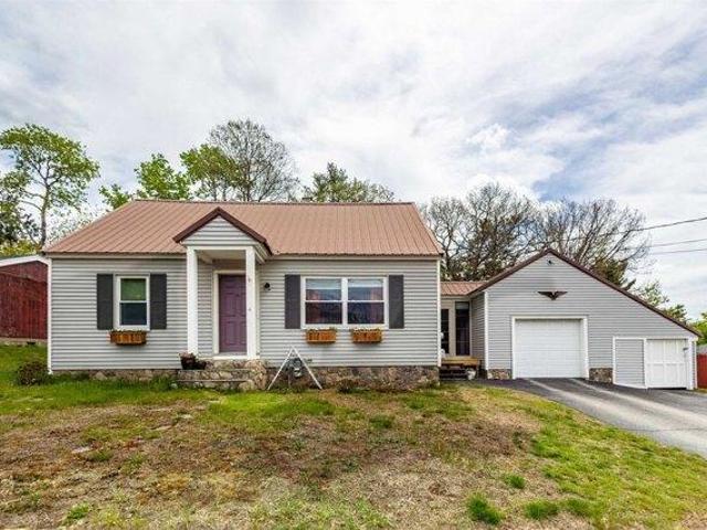 House for sale in New Hampshire