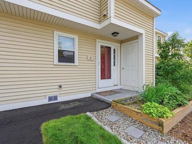 House for sale in New Hampshire