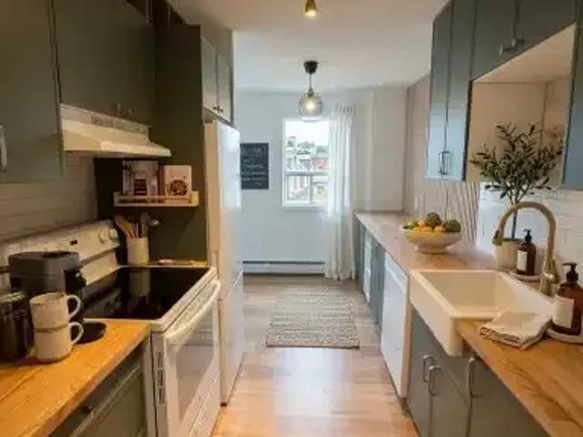 Condo for rent in Lower Mount Royal, Calgary