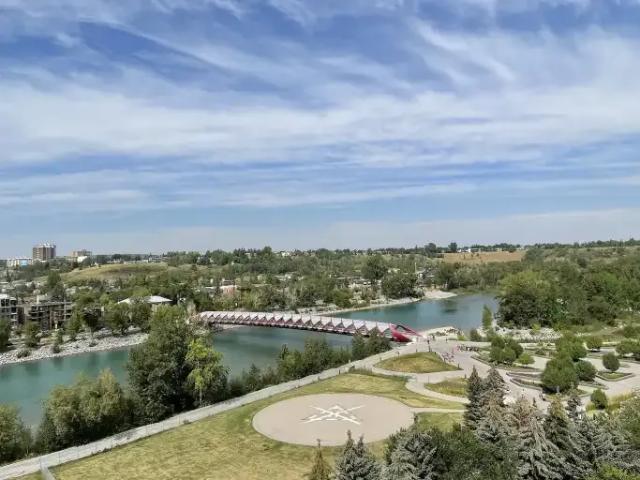 Condo for rent in Eau Claire, Calgary