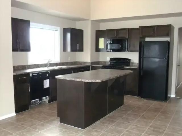 Condo for rent in Evergreen, Calgary