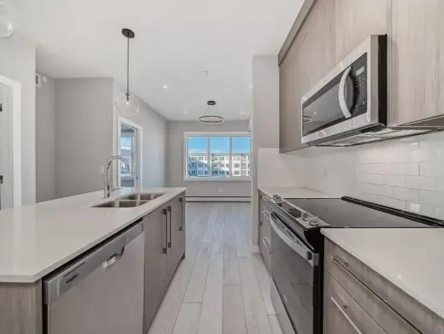 Condo for rent in Chestermere, Alberta