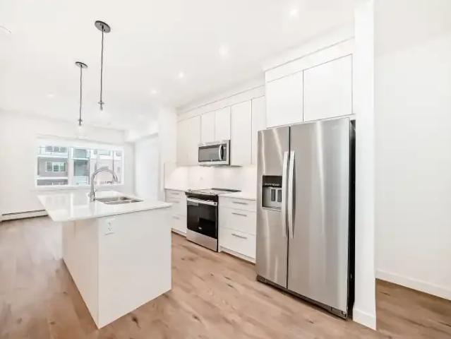 Condo for rent in Chelsea, Chestermere