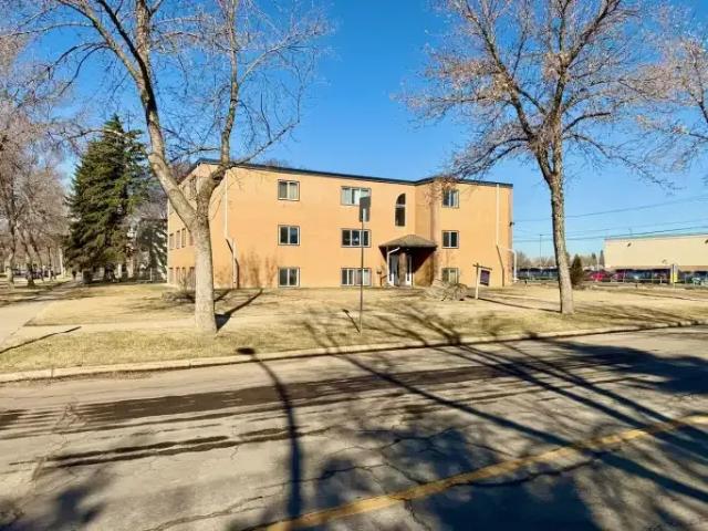 Condo for rent in Wedgewood, Alberta
