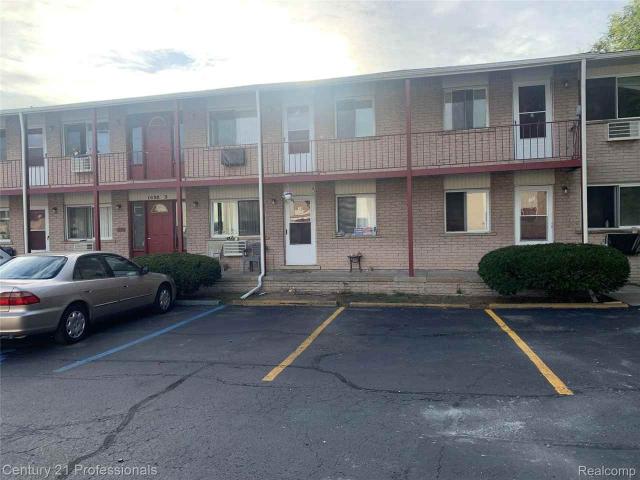 Condo for rent in Lincoln Park, Wayne County