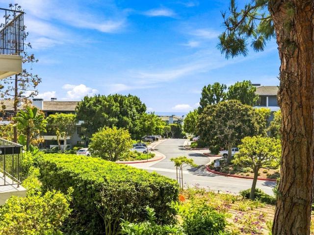 Condo for rent in Corona Del Mar, California