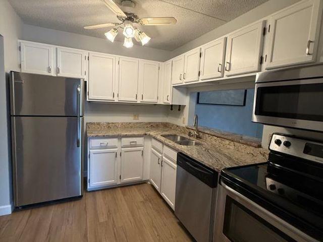 Condo for rent in Minnetonka, Hennepin County