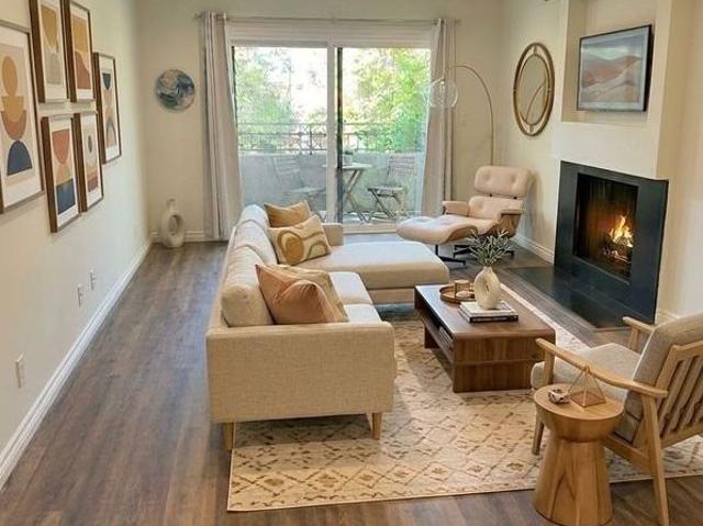 Condo for rent in Canoga Park, California